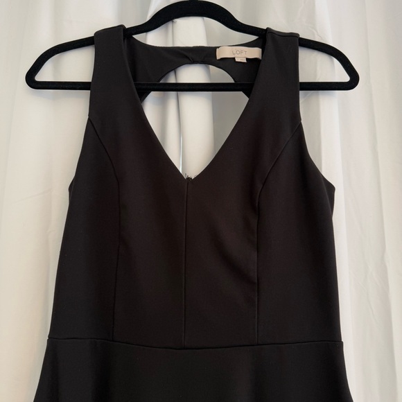 LOFT Black Sleeveless Fit & Flare Pocket Dress Stretch Size 4 - Picture 4 of 9